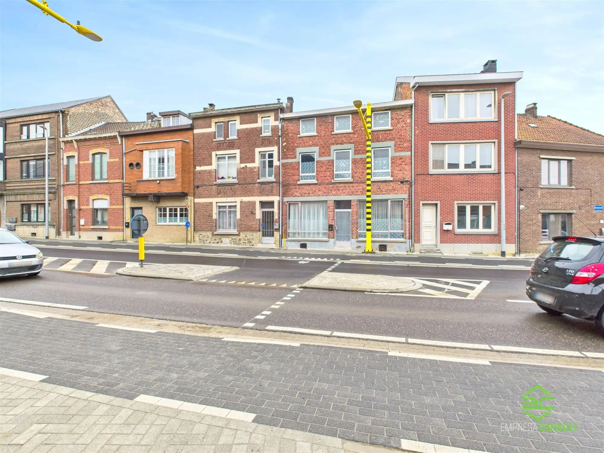 Ruime stadswoning met 5 slpk en 2 badk! foto 2