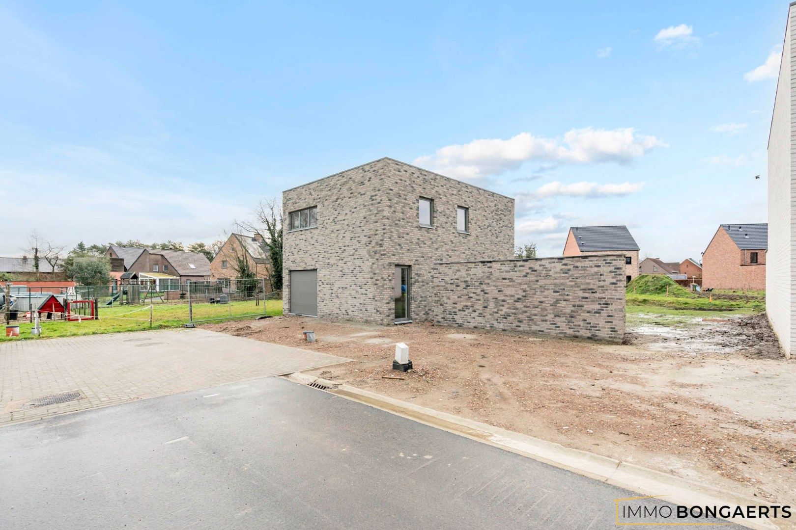 Moderne woning met drie slaapkamers  foto 29