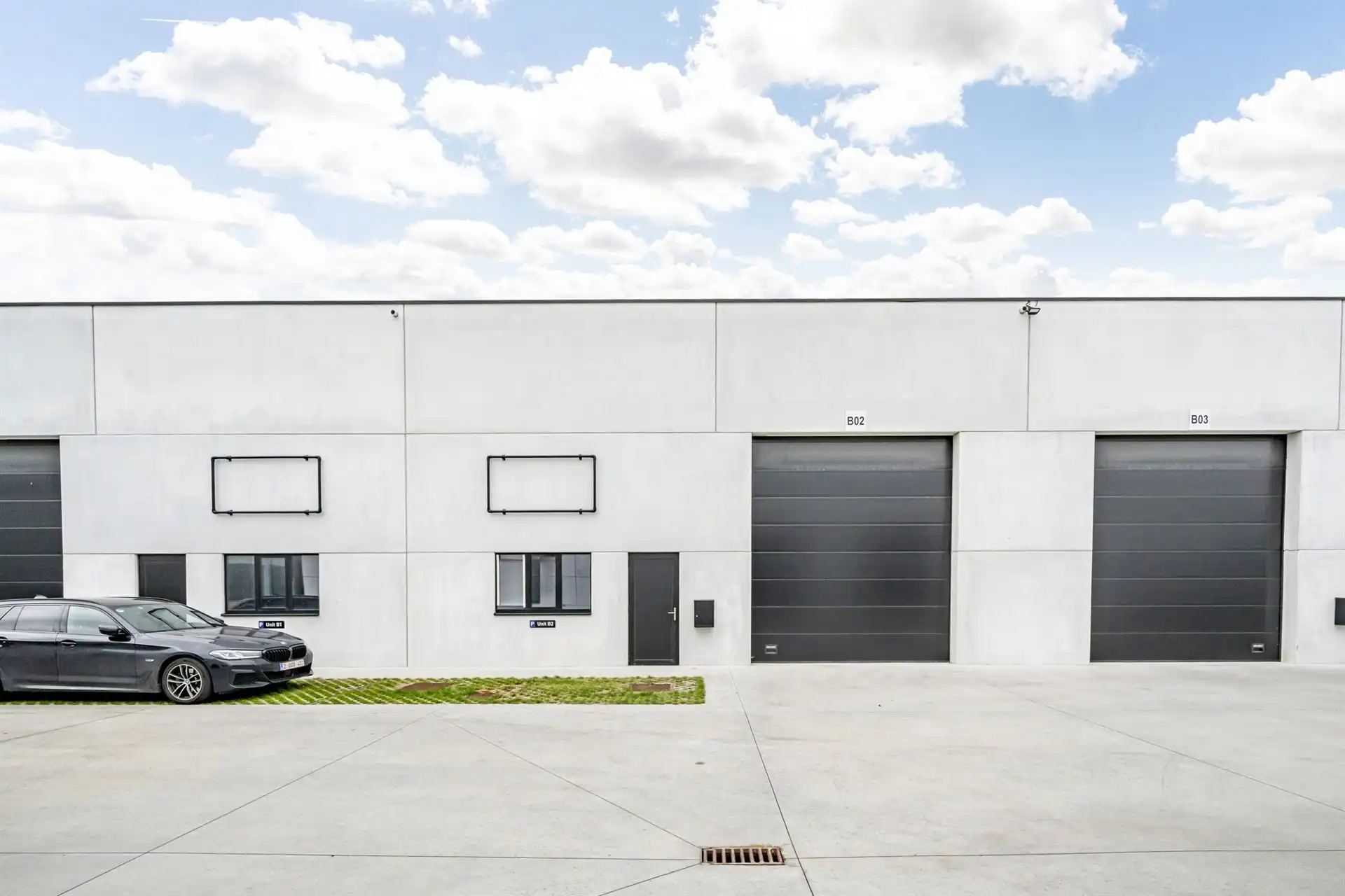 Topgelegen nieuwbouw KMO units van 220-225m² foto 2