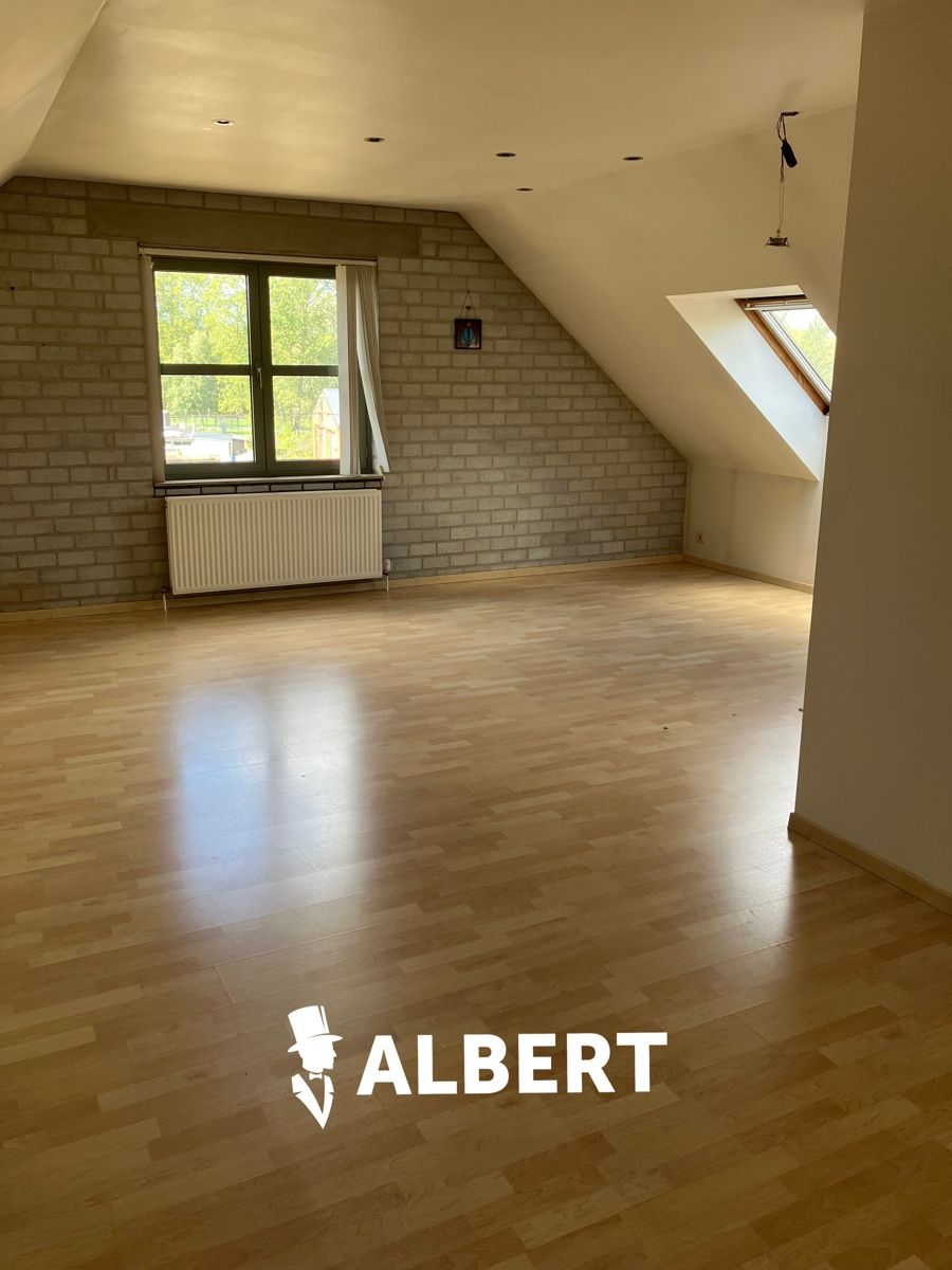 Ruim duplex appartement in Bilzen-Hoeselt te huur! foto 24