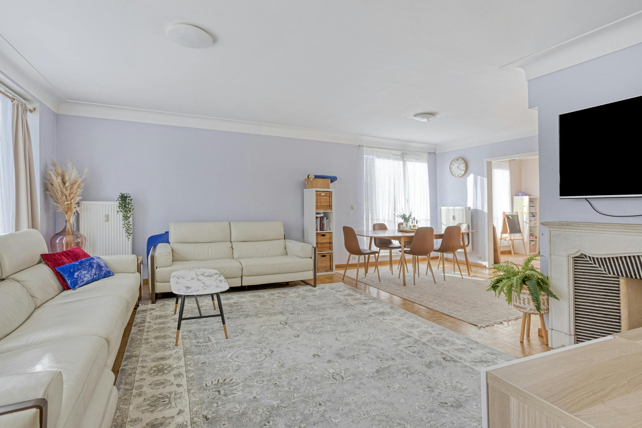 Ruim appartement te koop in hartje Strombeek-Bever foto 2