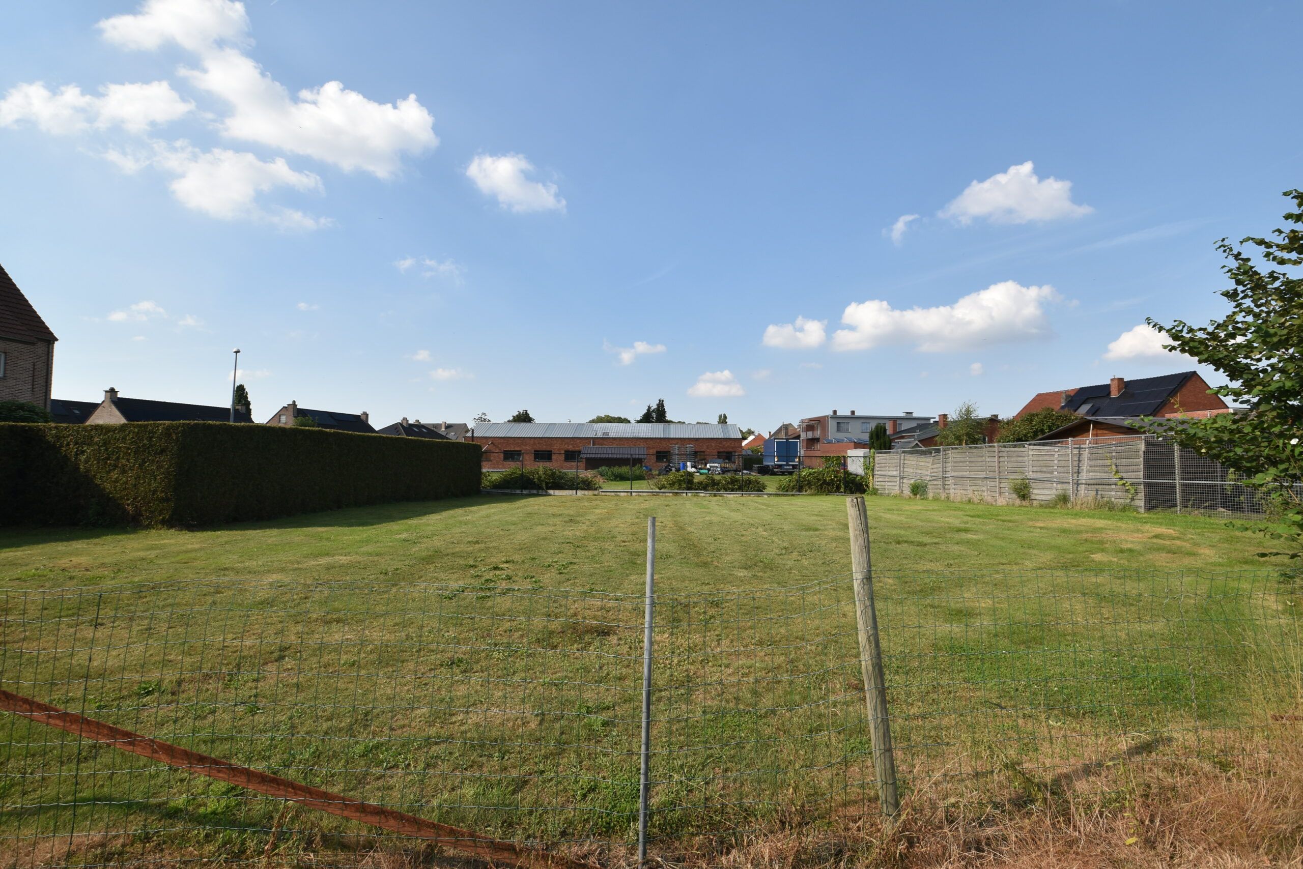 Instapklare halfopen woning met grote tuin en werkruimte. foto 18