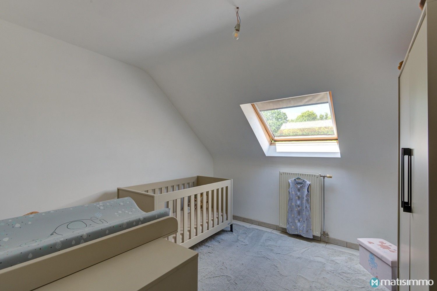 RUIM DUPLEXAPPARTEMENT MET 3 SLAAPKAMERS, AUTOSTAANPLAATS EN KELDERBERGING TE GENK foto 15