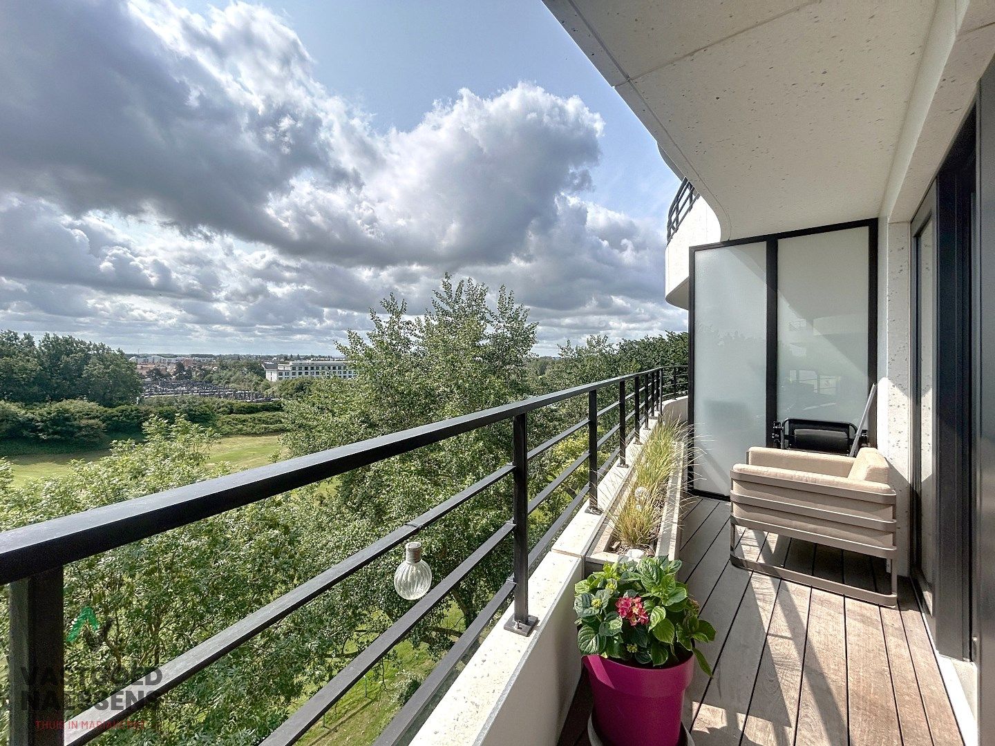SCHITTEREND 2 SLPK APP - RIANT TERRAS - ZICHT OP GOLF  foto {{pictureIndex}}