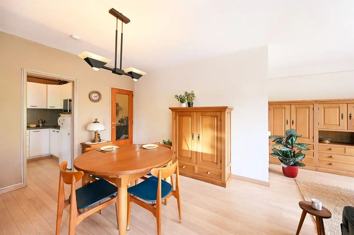 Ruim hoekappartement met 3 slpk in centrum Mortsel foto 8
