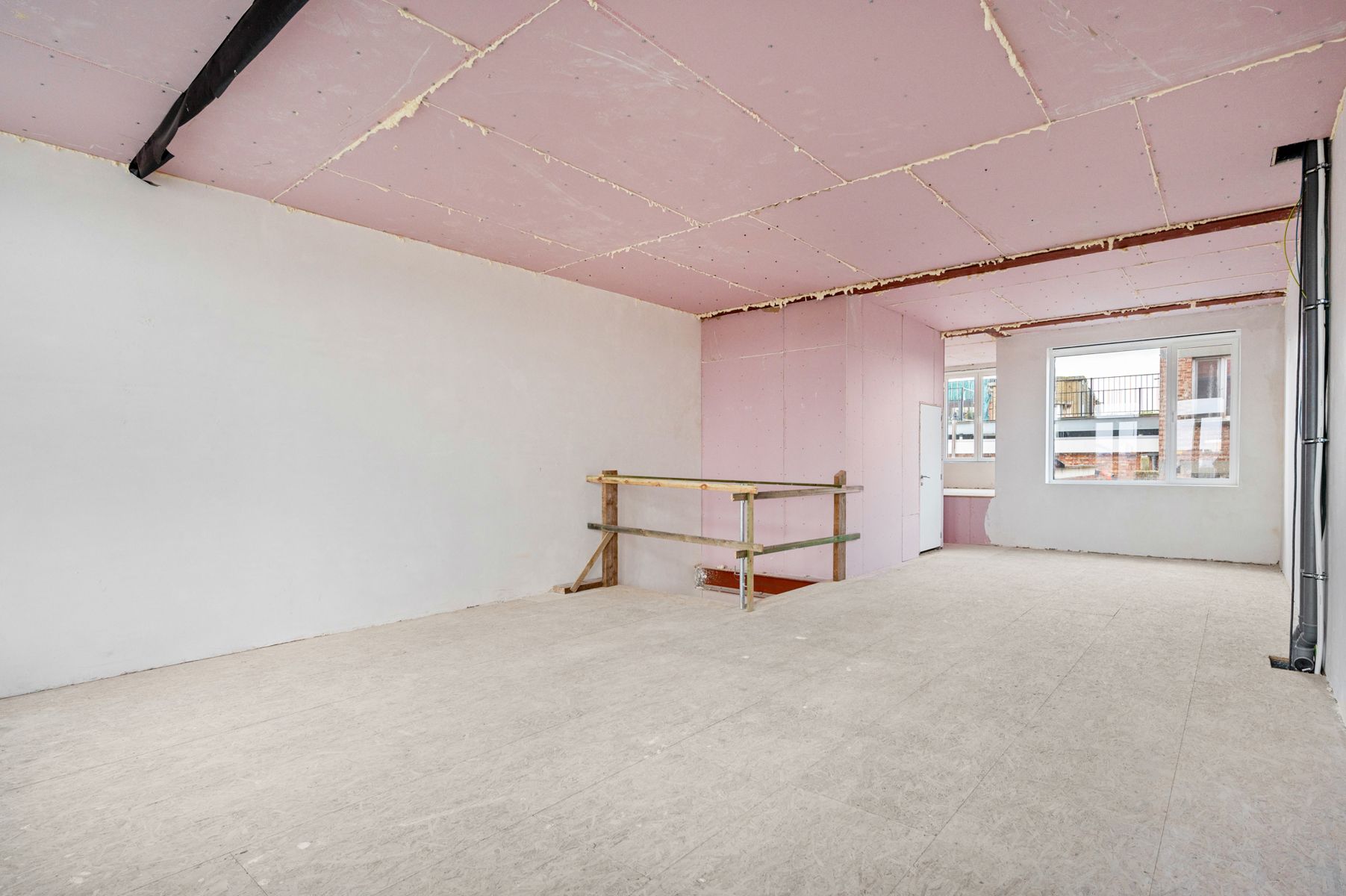 Ruim casco duplex appartement met terras op Vetten Osplein foto 13