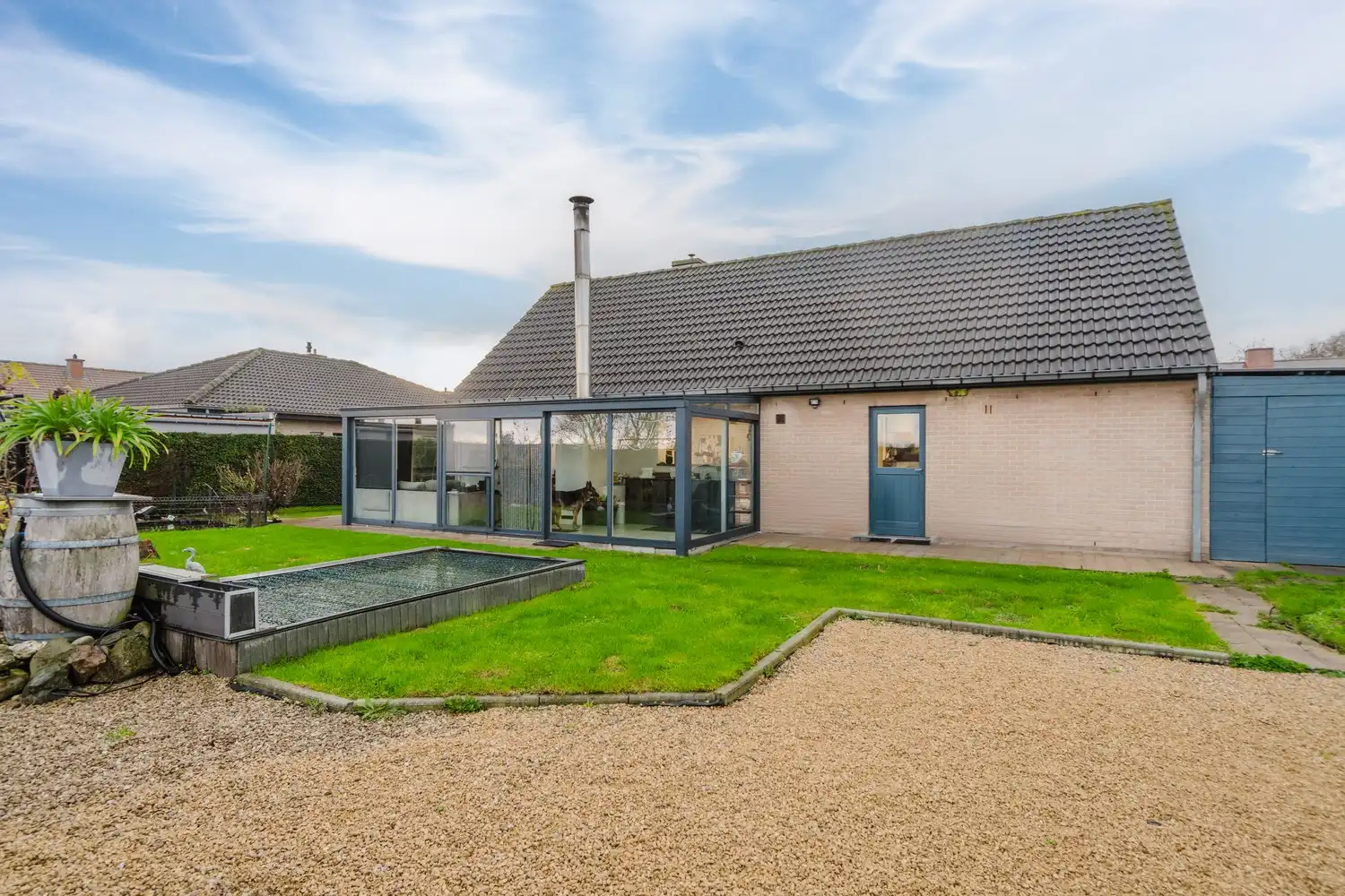 RUIME GEZINSWONING MET TUIN foto 21