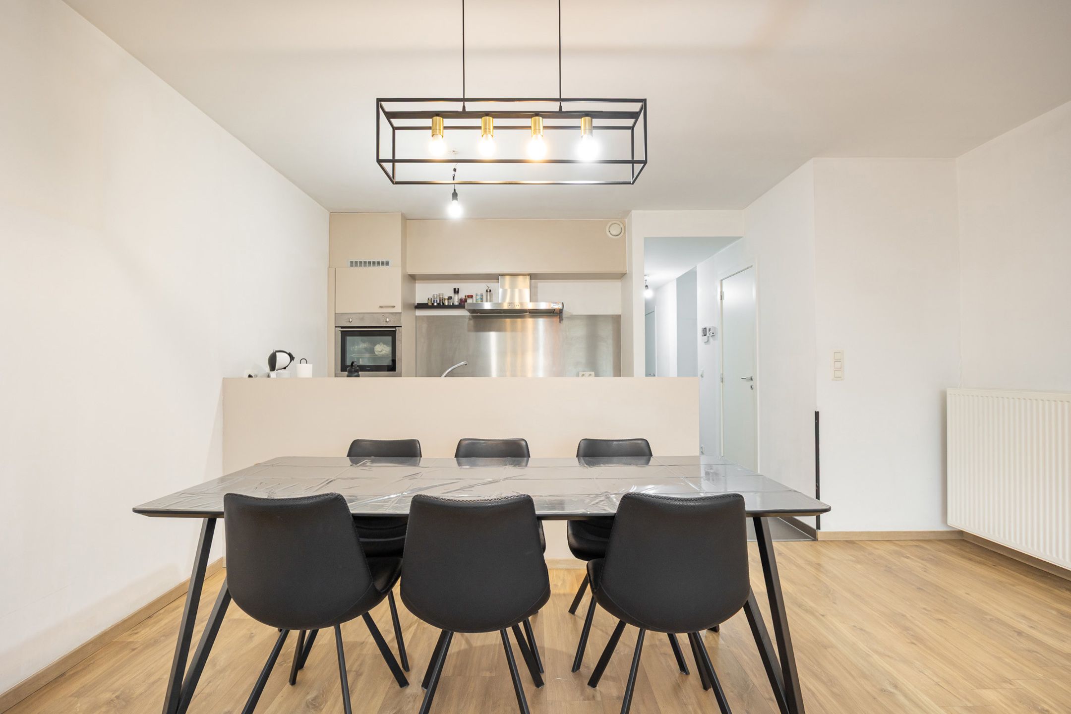 Te koop: stijlvol 2-slaapkamerappartement met terras foto 6