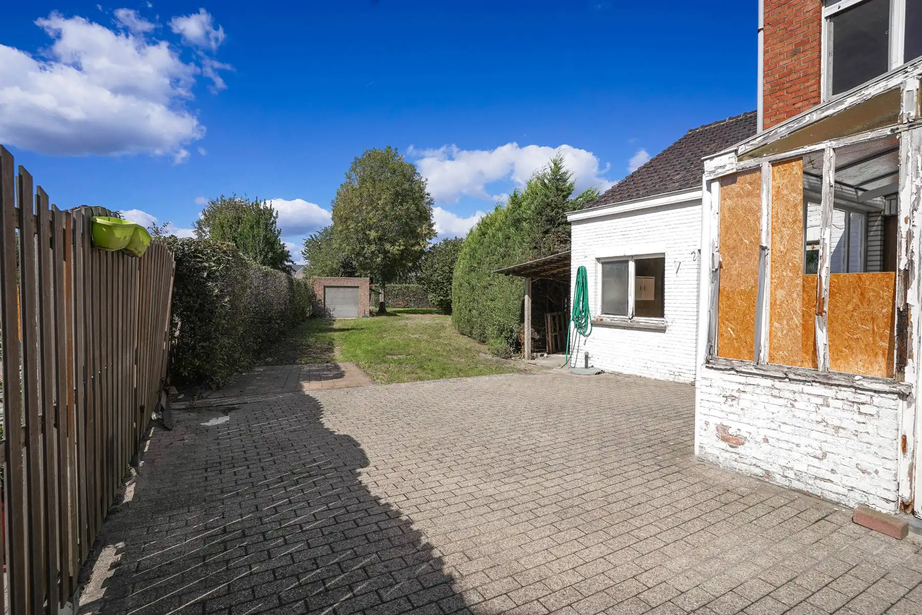 Gunstig gelegen en ruime te renoveren woning in Londerzeel foto 28