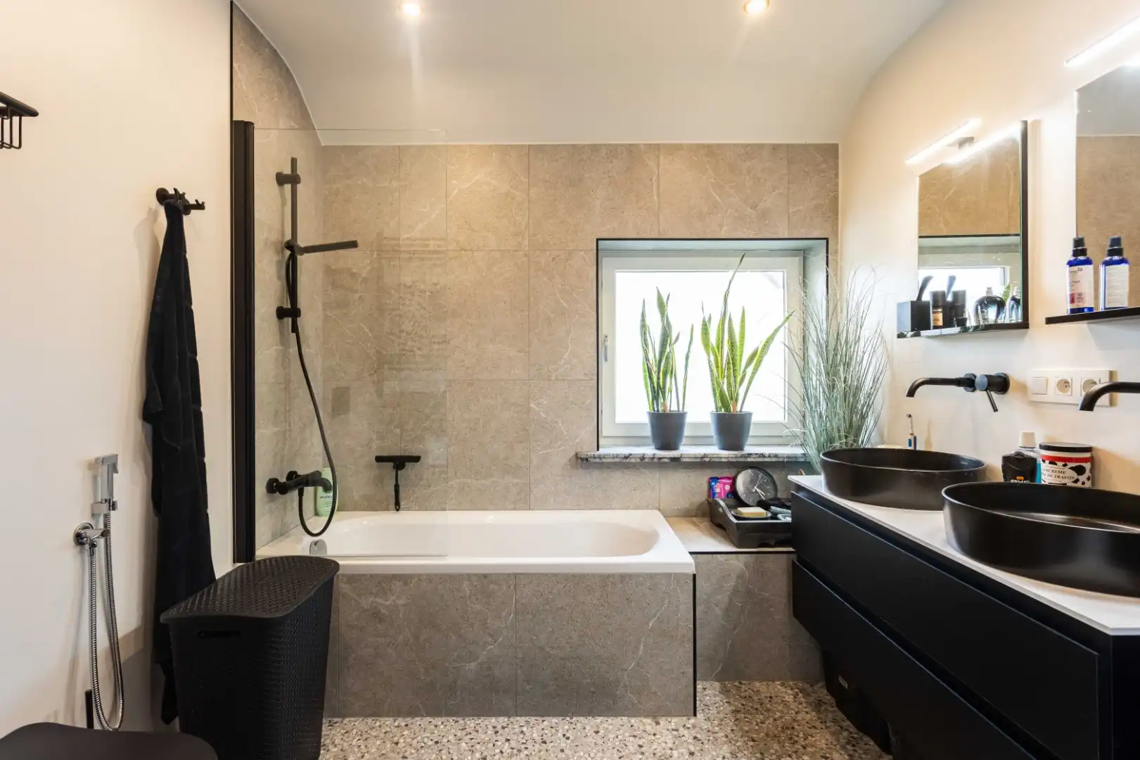 Super toffe instapklare woning met prachtige zonnige verzichten foto 27