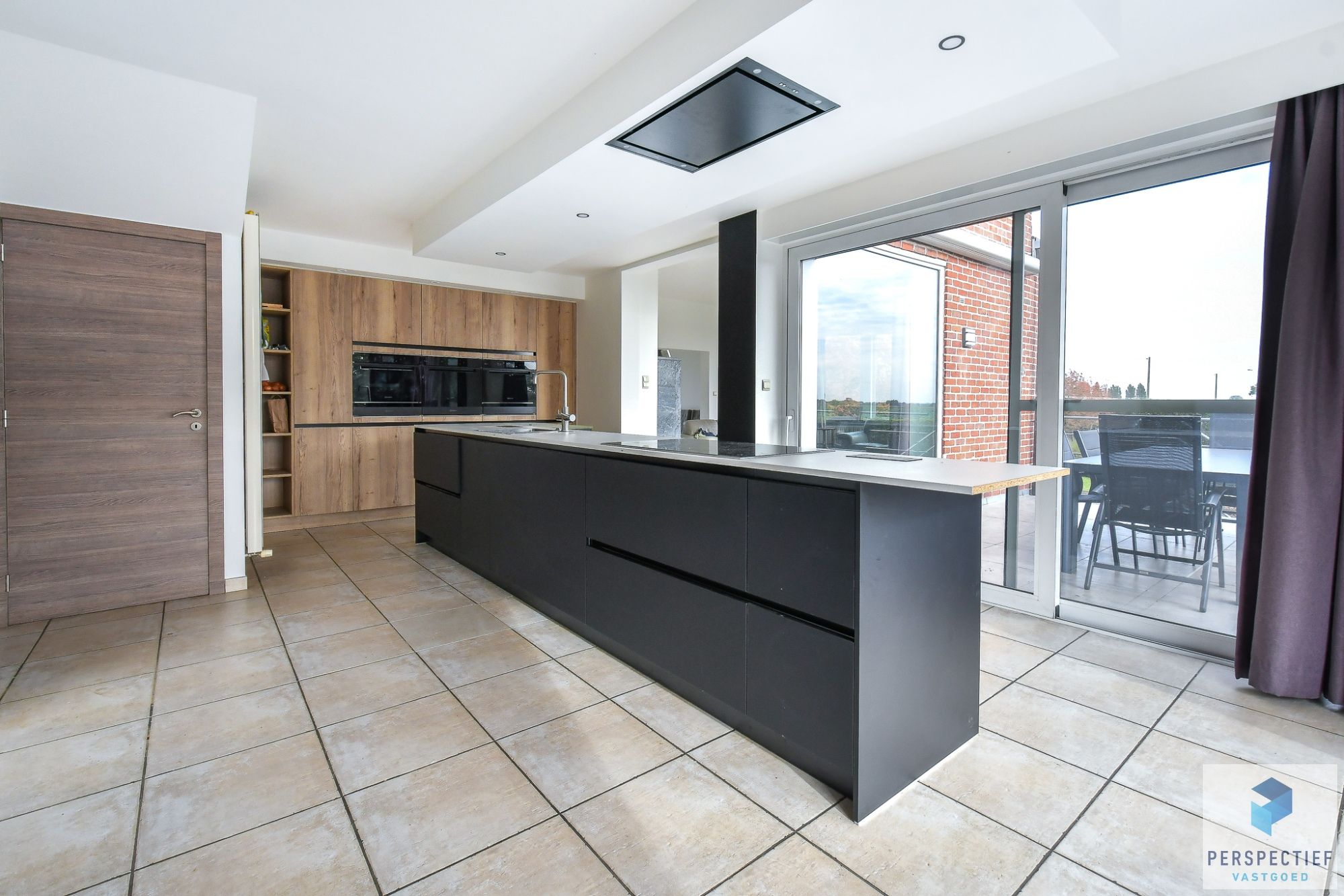 Karaktervolle villa met 5 slpk en atelier op 2291m² te Rollegem foto 11