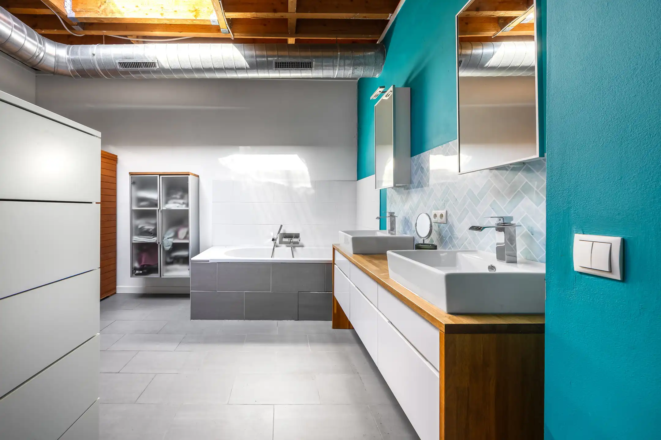 Verborgen loftwoning met tuin, parking & laadpaal in Deurne foto 12