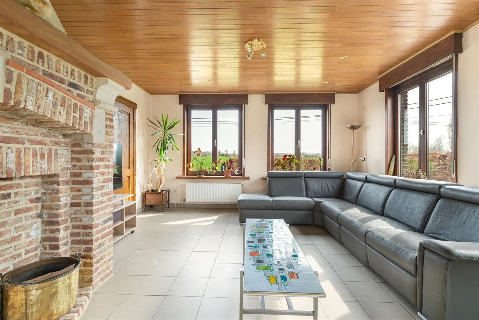 Ruime villa in landelijke omgeving foto 3