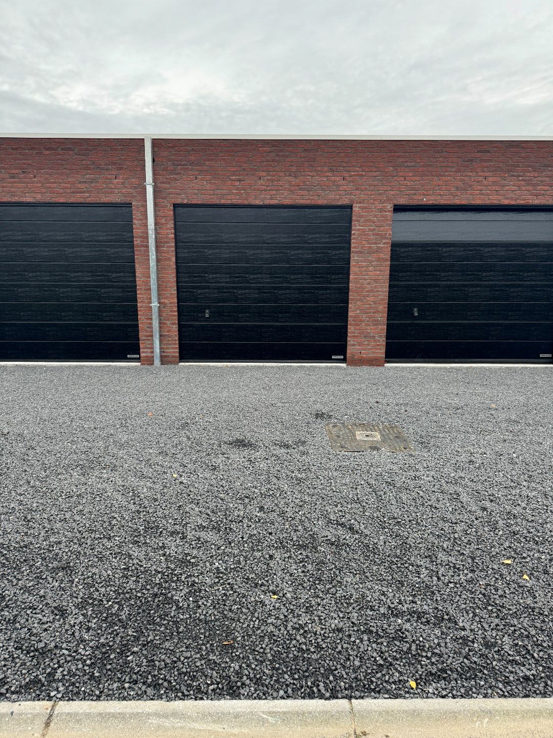 NIeuwbouwgarage te koop in Gullegem foto 2