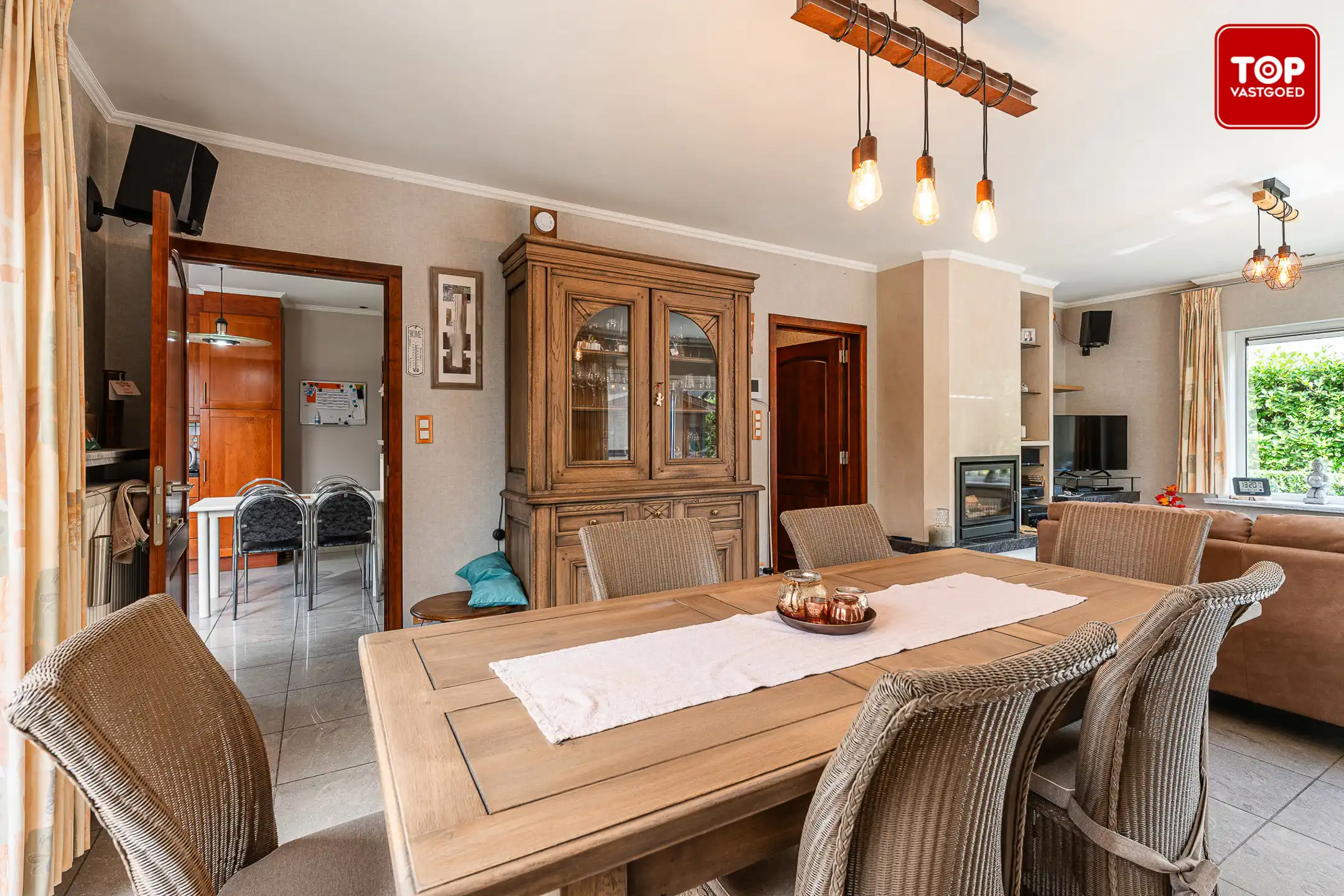 Instapklare open bebouwing in een rustige straat zonder doorgaand verkeer.  foto 5