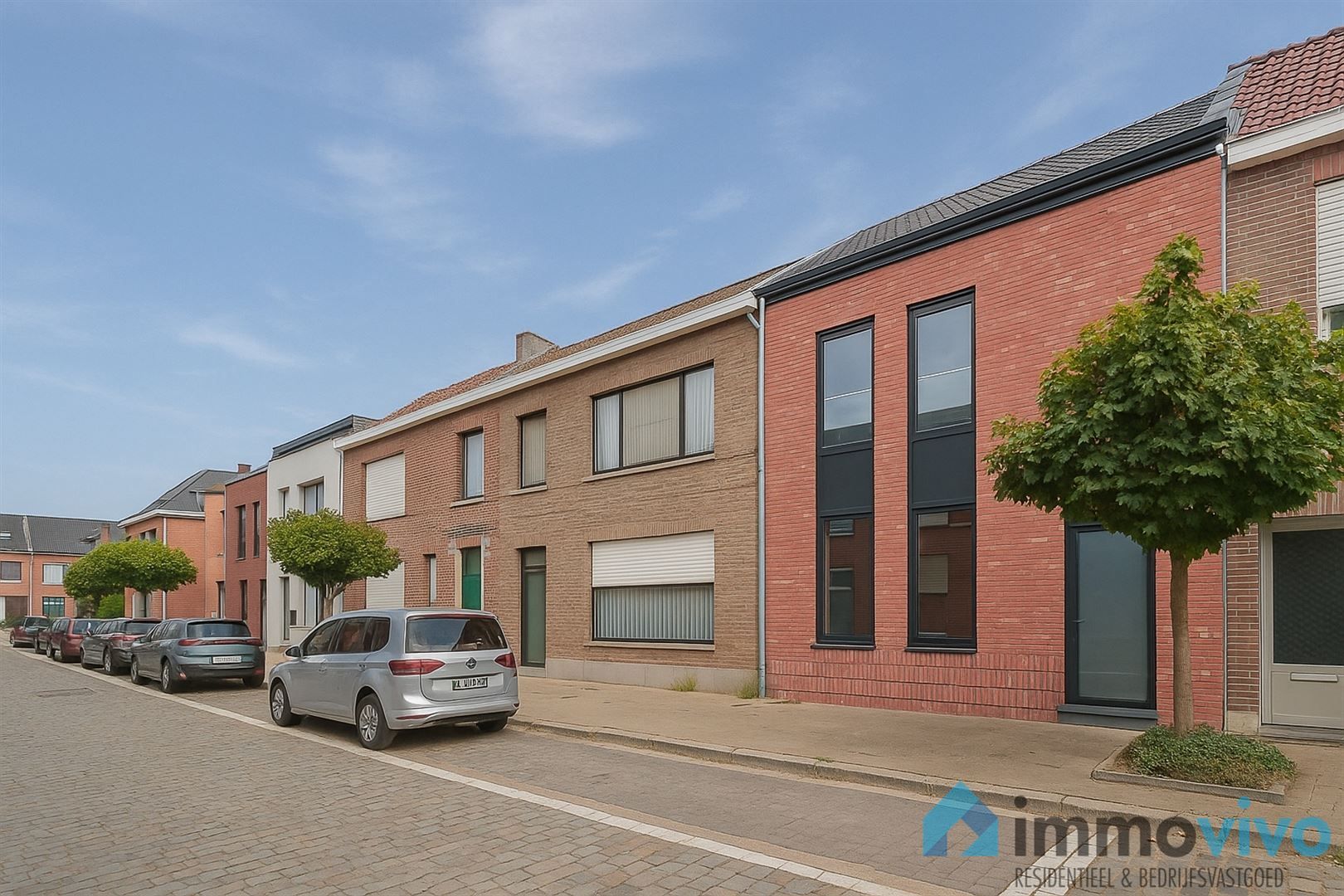 Instapklare, volledig gerenoveerde woning met zonnepanelen in Niel. foto 2