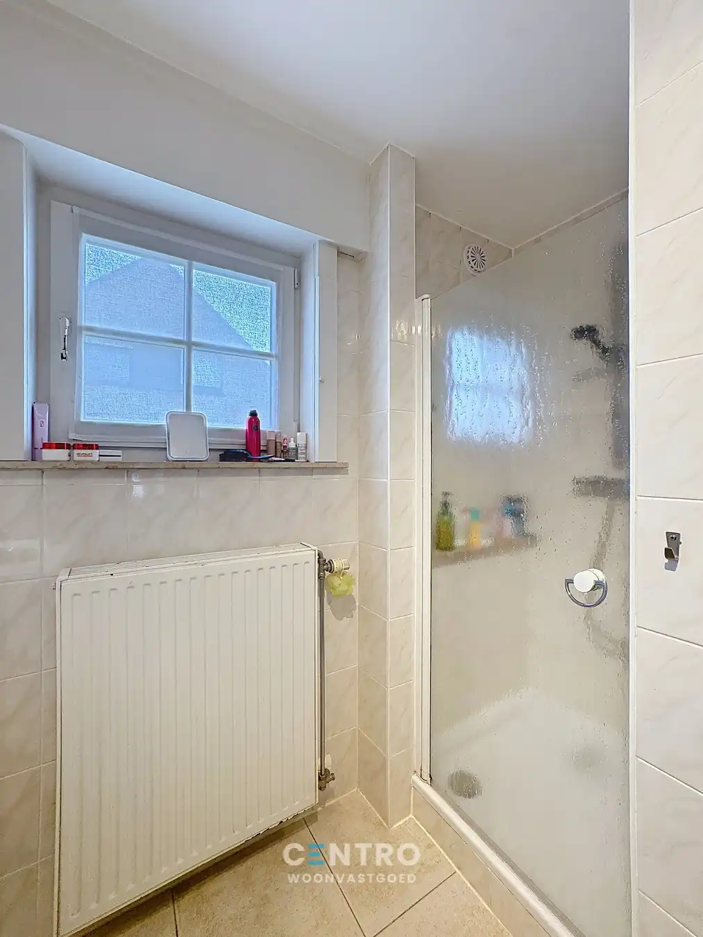 Goed onderhouden woning met 3 slpks én garage! foto 8