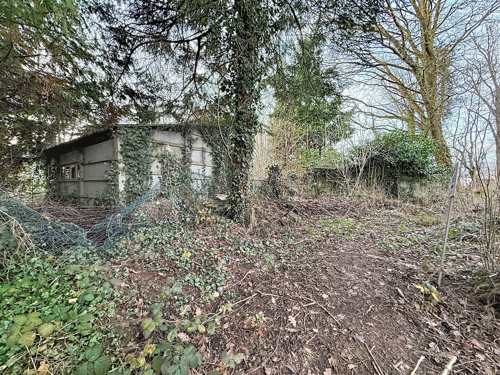 Te renoveren en/of af te breken woning + nieubouw , opp 39a 40ca foto 6