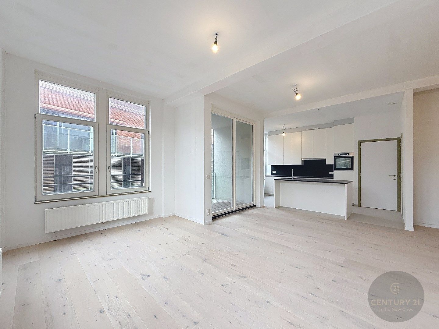 SUBLIEM nieuw 2 slaapkamer app met TERRAS! foto 4