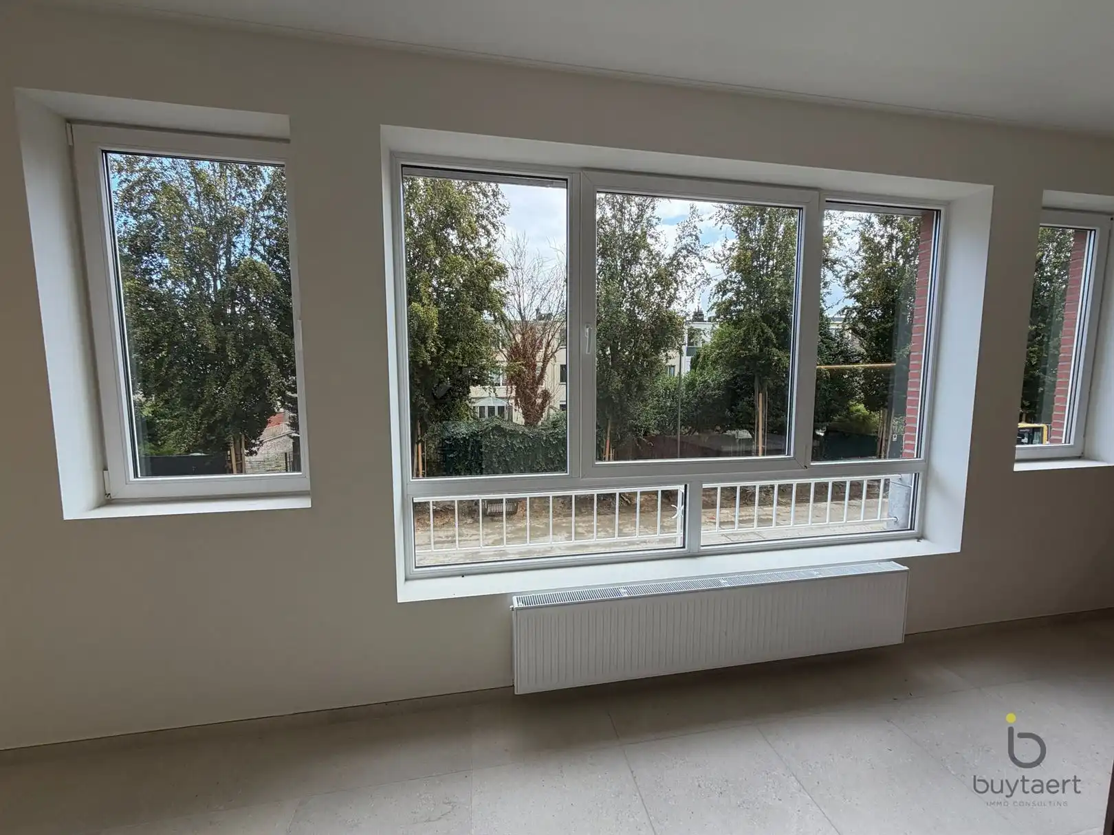 Gerenoveerd 3 slaapkamer appartement op de Singel Antwerpen. foto 5