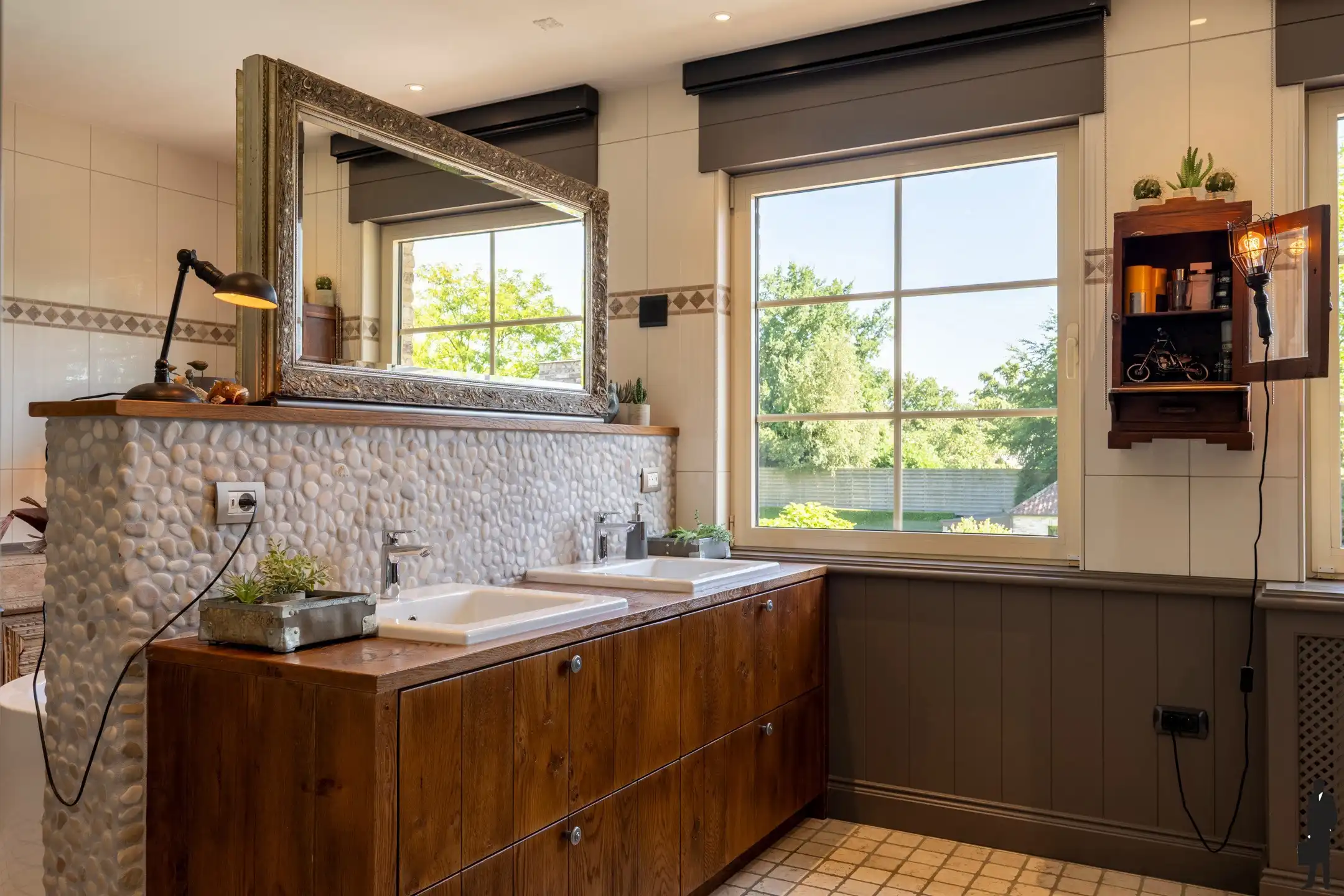 Unieke, recente villa te midden groen op grond van 2.135m² foto 19