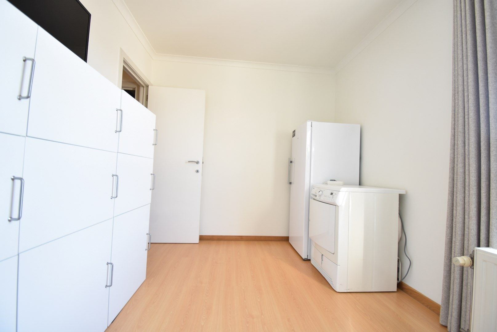 Degelijk 2-slaapkamer appartement met autostandplaats + in hartje Bilzen foto 29