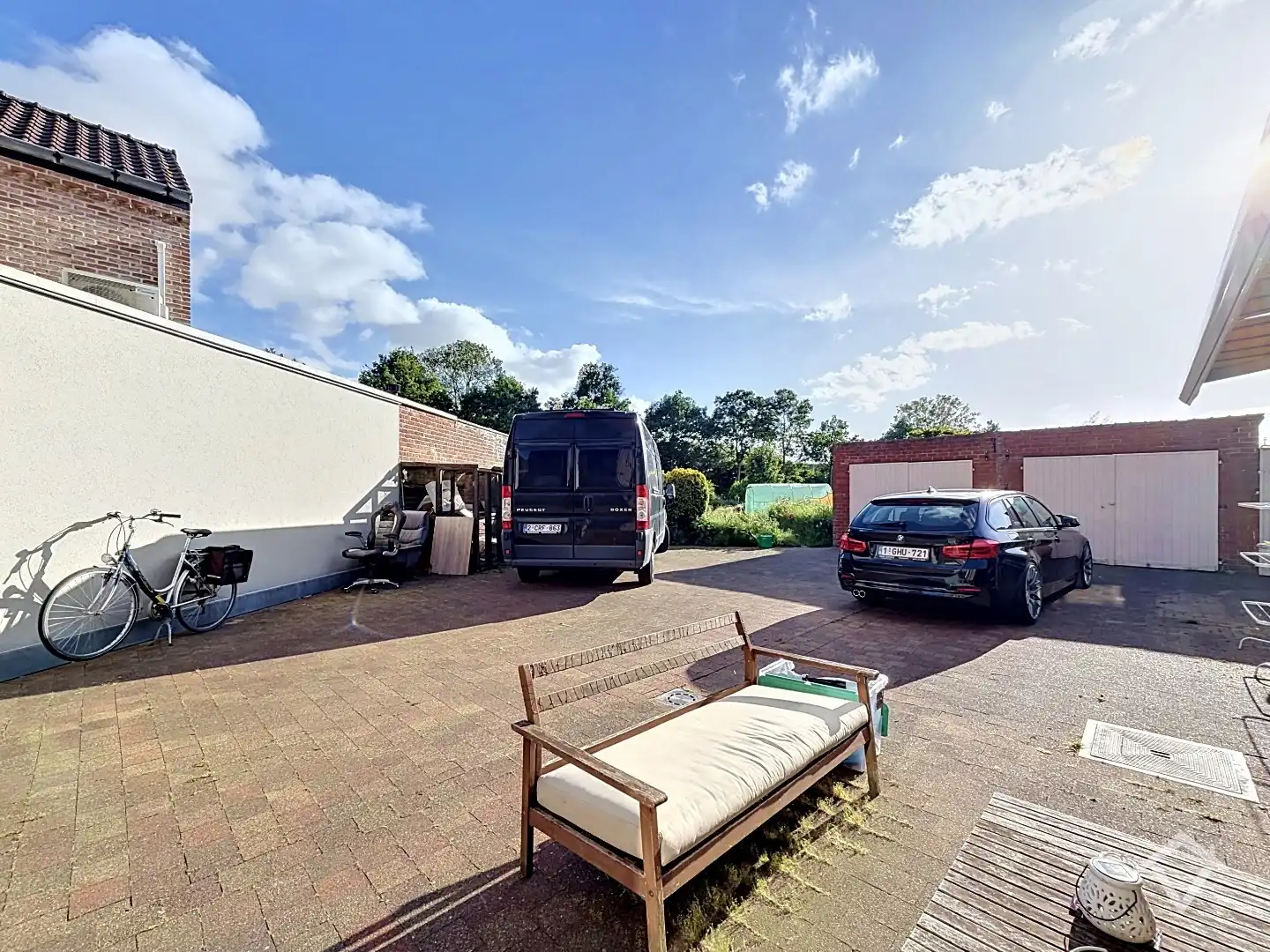 Woning met 3 slaapkamers en 2 garages te Eernegem foto 18