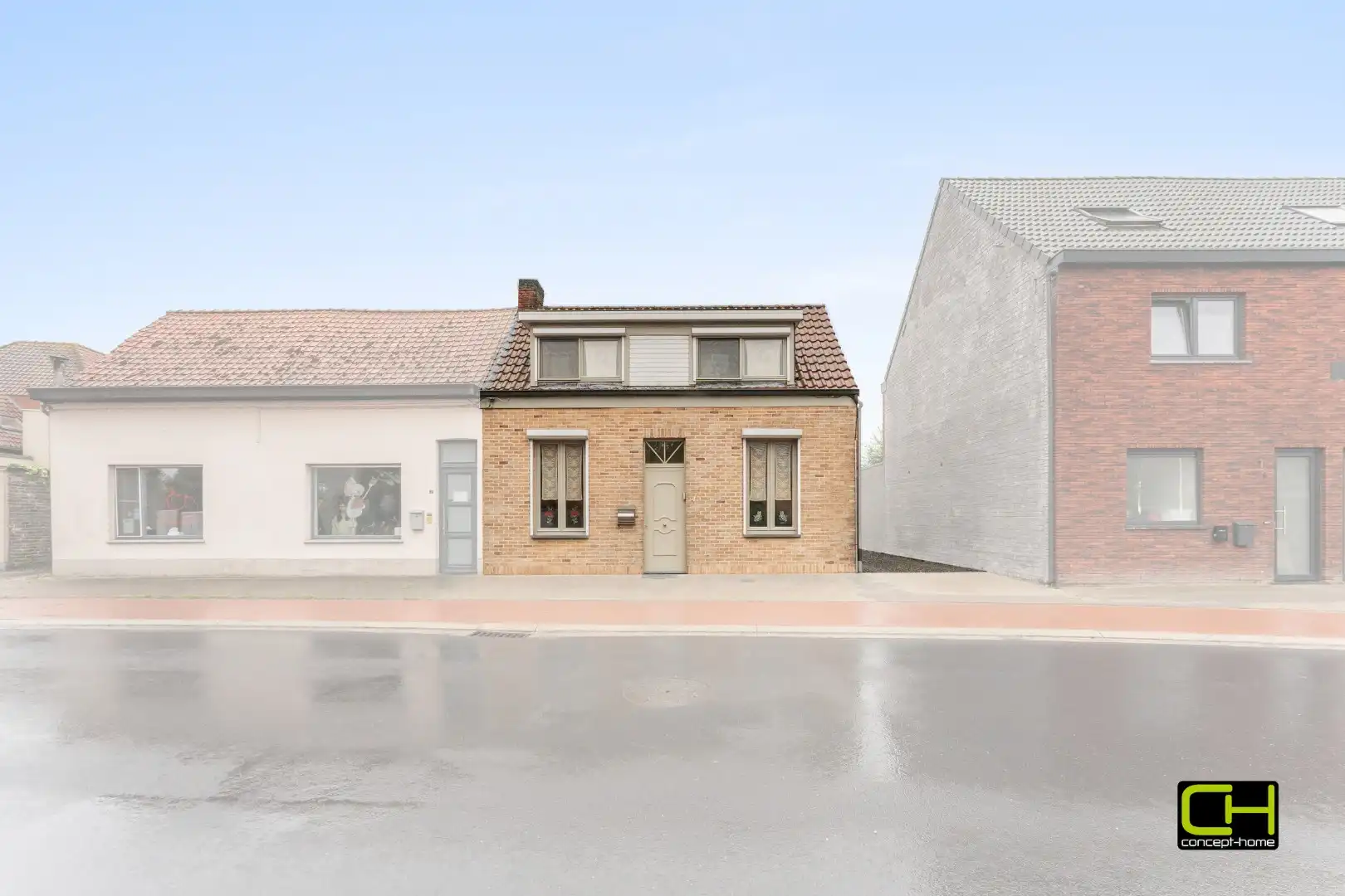 Hoofdfoto van de publicatie: Halfopen bebouwing met twee slaapkamers te koop in Lembeke