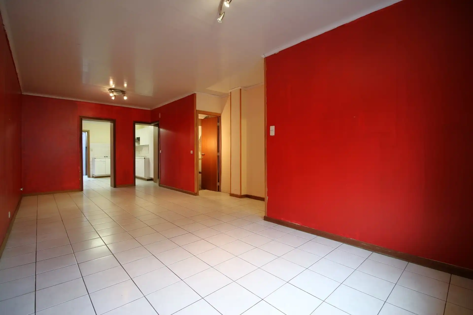 Te renoveren woning met 4 slaapkamers foto 3