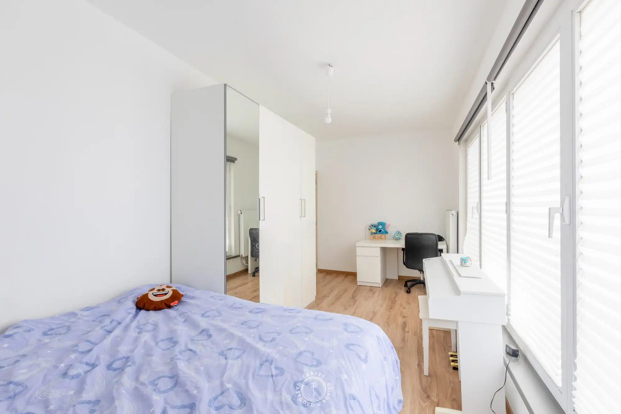 Vierslaapkamer woning met privatieve parkeermogelijkheden foto 9