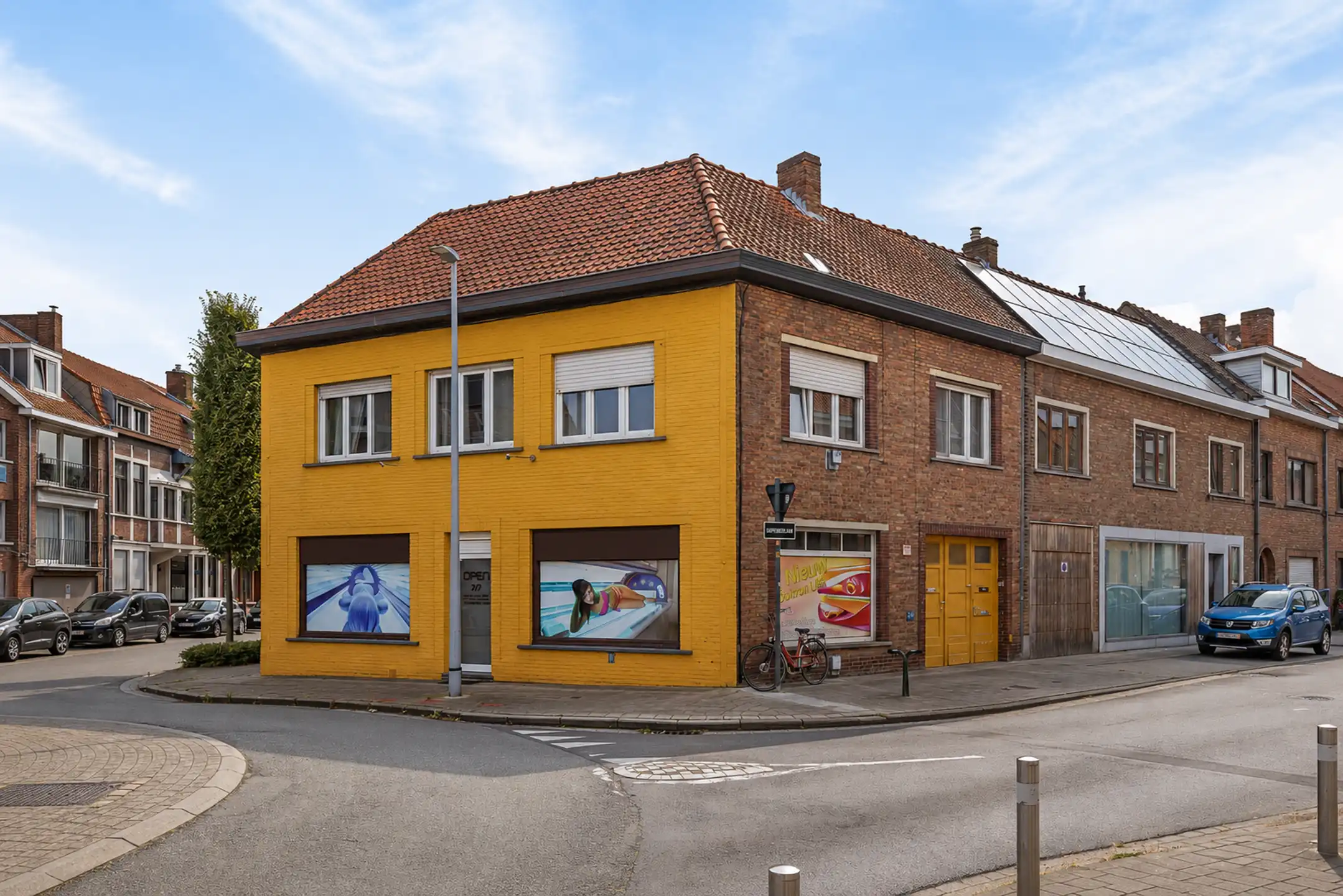Strategisch gelegen handelshuis nabij de Brugse binnenstad foto 3