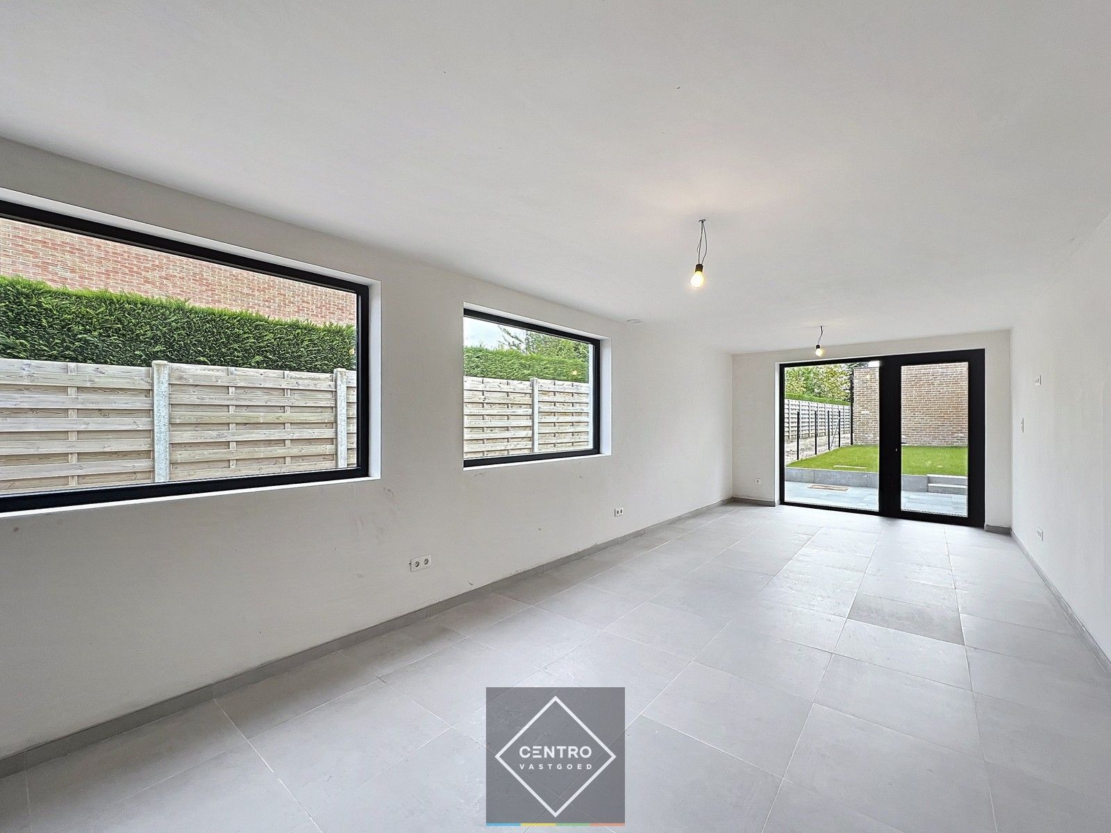 TOPAANBOD, halfopen  NB-woning met 3 slpks, ZUIDger. tuin, GARAGE én ZONNEPANELEN! foto 12