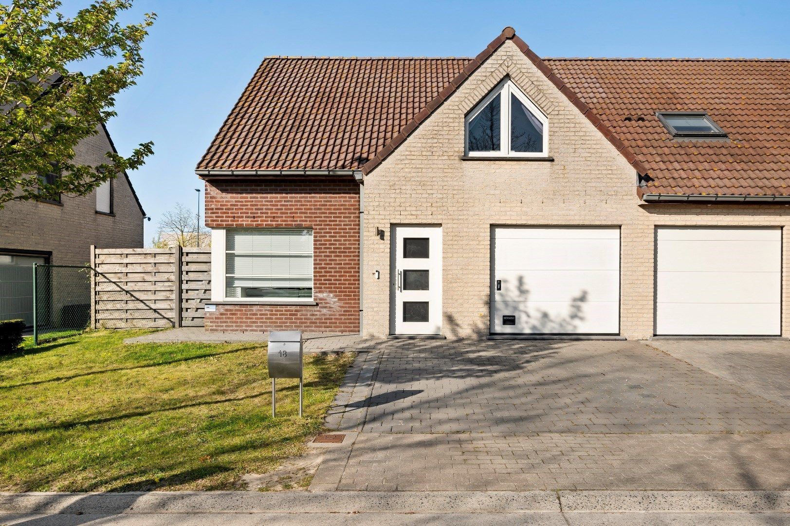 Centraal gelegen woning met 3 slaapkamers, garage en tuin. foto 27