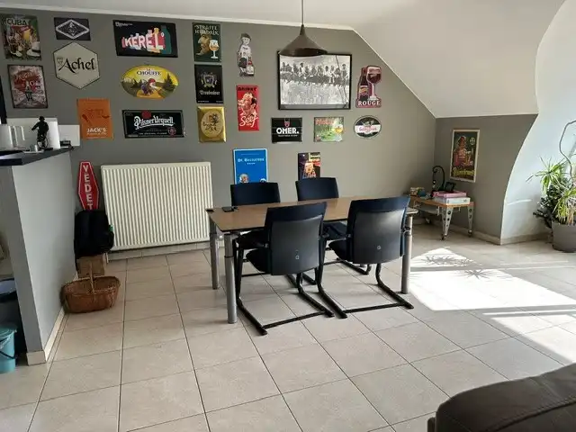 Lichtrijk duplex appartement met 2 slaapkamers en garage foto 8