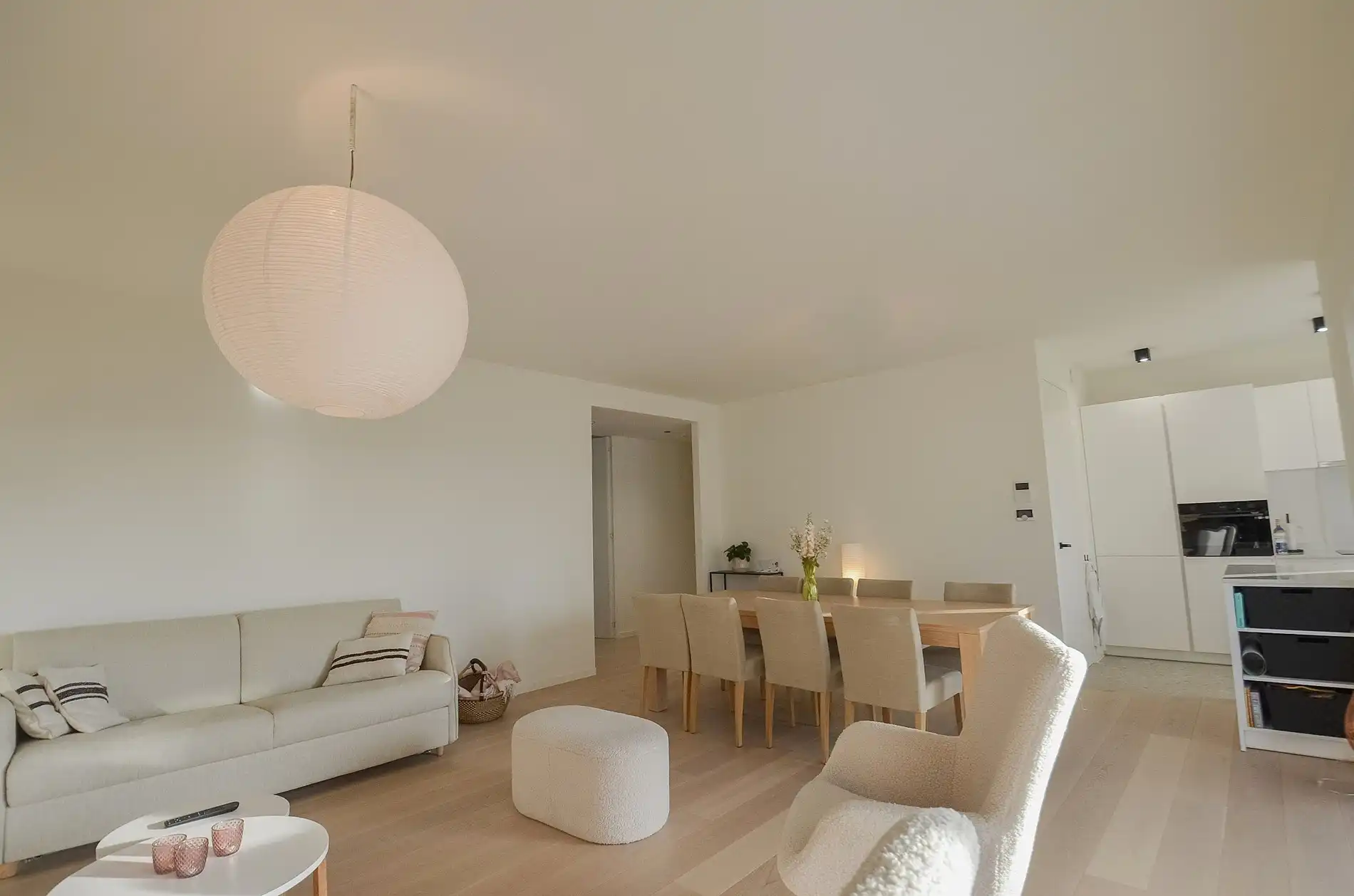 Appartement met gevelbreedte van ongeveer 5,2 meter en een ruim zonnig terras. foto 5