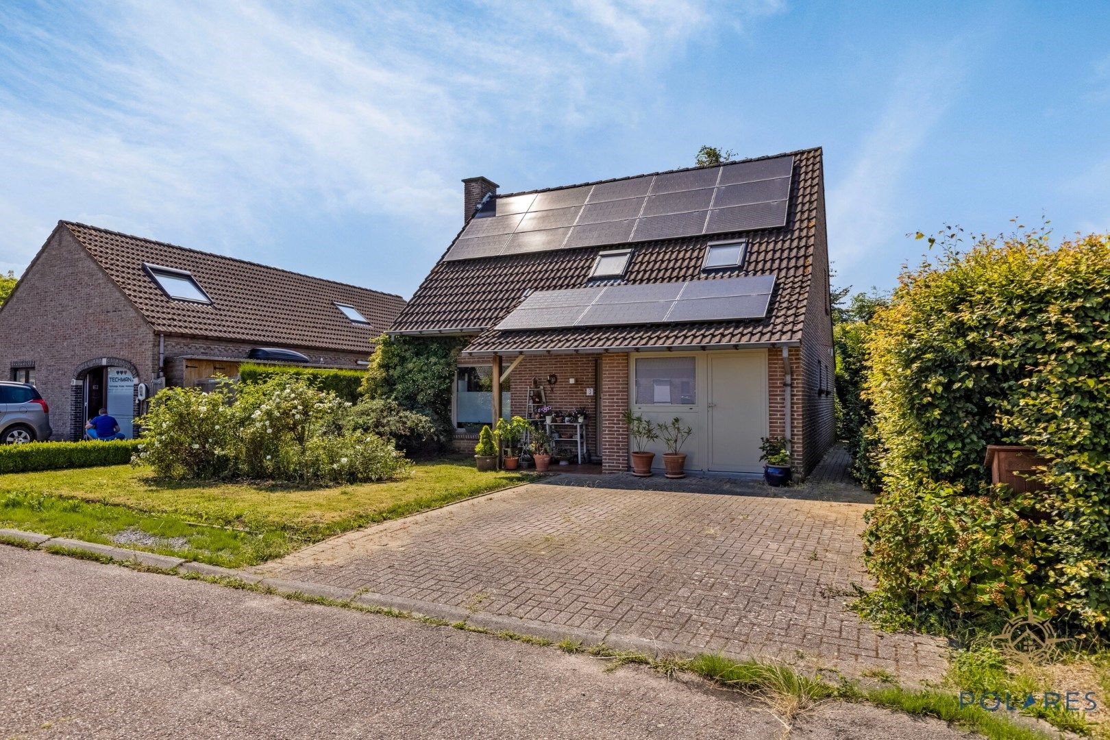 Prachtige woning in een rustige doodlopende straat foto 2