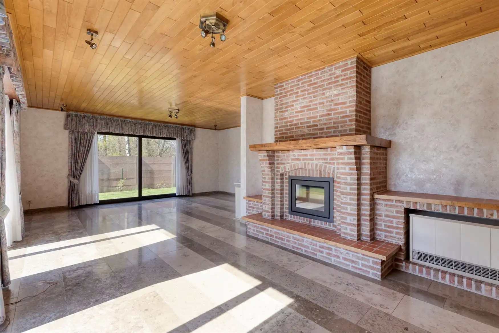 Ruime bungalow op toplocatie foto 7