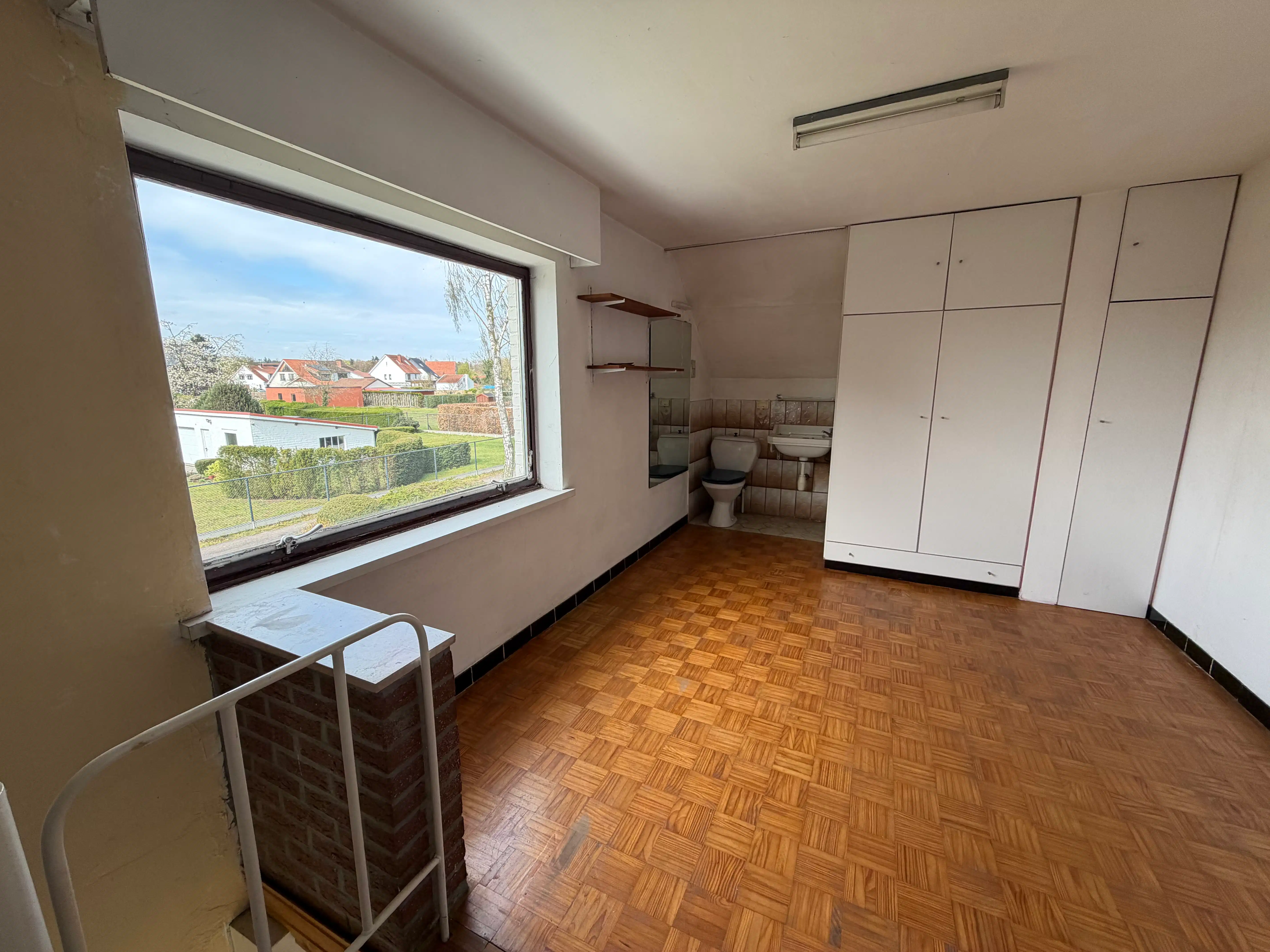 Genk, Craenevenne 16: Ruime, te renoveren woning met 5 slaapkamers op een perceel van 15 are in Boxbergheide foto 28