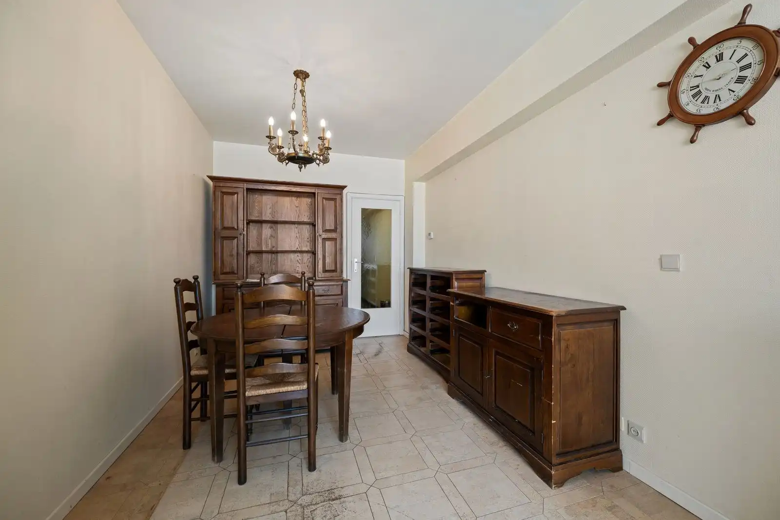 Te renoveren 1-slaapkamerappartement op de zeedijk van Zeebrugge foto 5