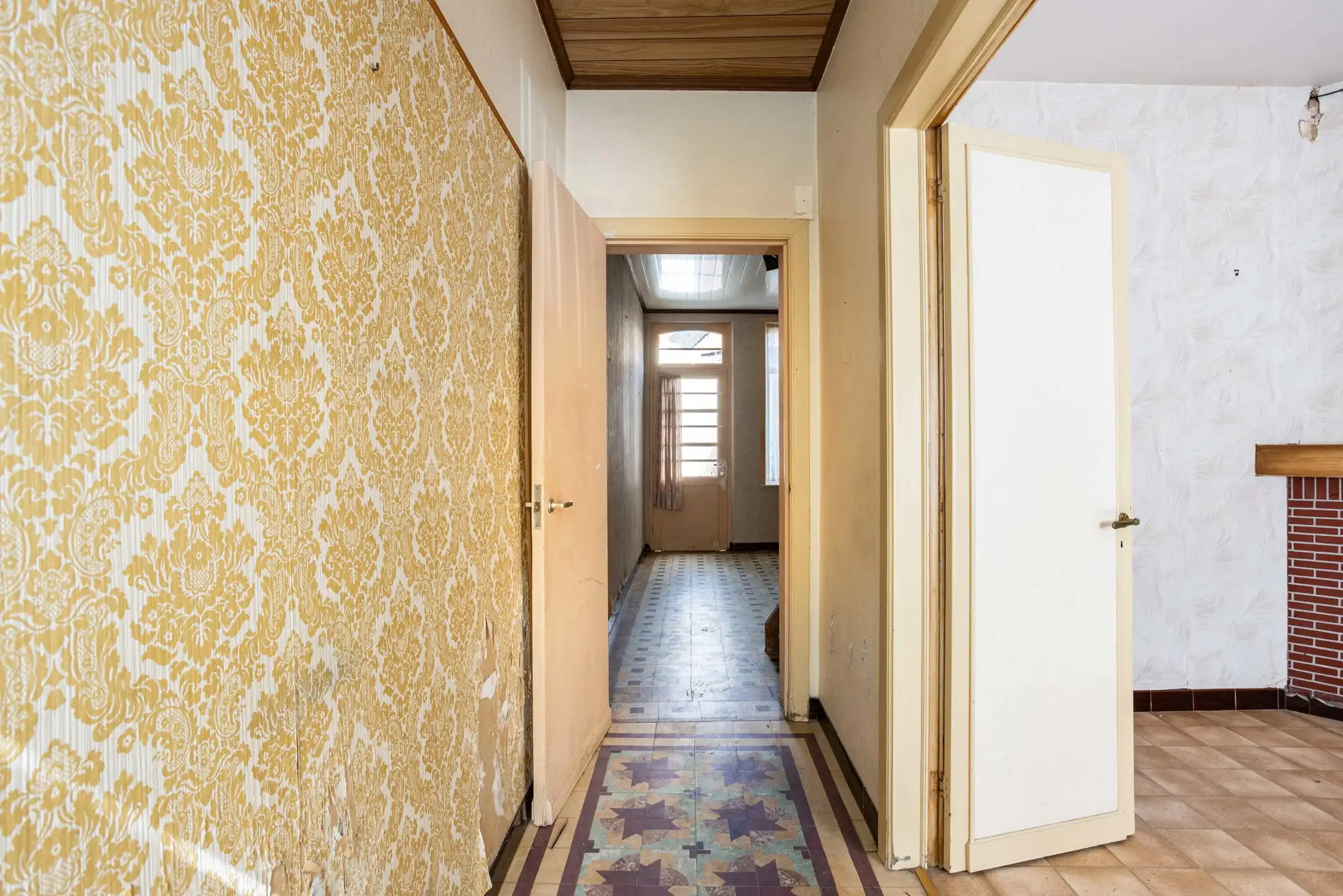 Te renoveren woning met tuin en tal van mogelijkheden foto 6