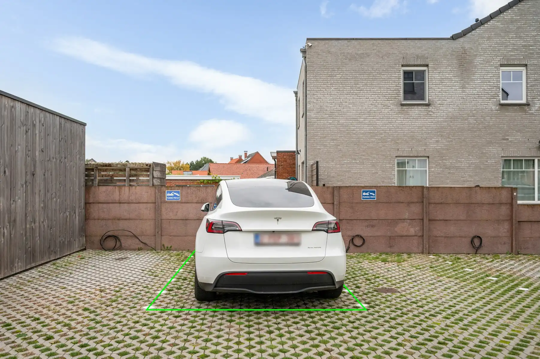 IN OPTIE !! Prachtig en recent appartement met terras en autostaanplaats in het hart van Pulle foto 12