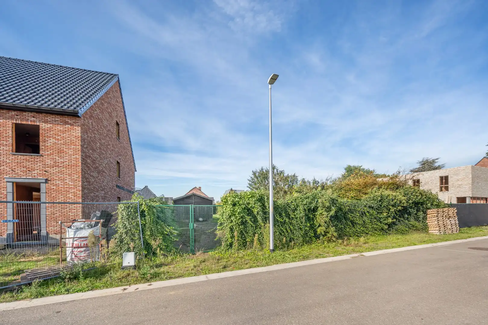Grond in woongebied met landelijk karakter voor open bebouwing, 5a16 foto 3