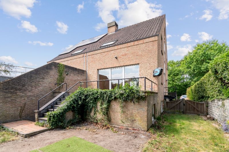 Ruime woning op goed gelegen locatie - 421 m² foto 14