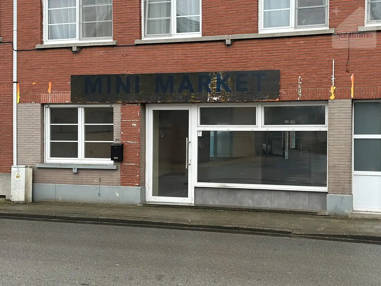 Hoofdfoto van de publicatie: Veelzijdig pand te koop in het centrum van Meerhout – handel of appartementen