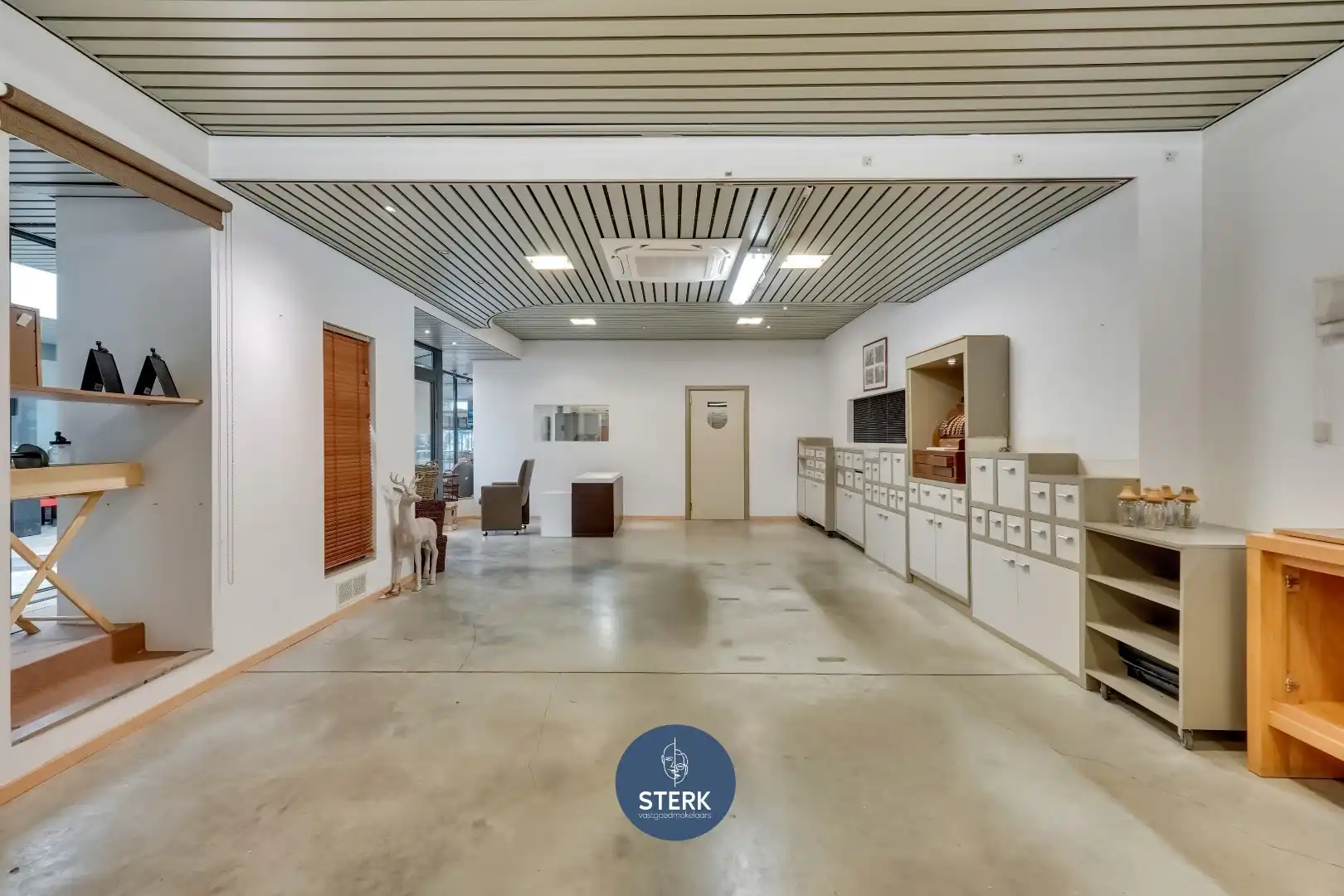 COMMERCIEEL PAND VAN 175 M² IN PASSAGE BEGAS, GELEGEN IN HARTJE LANAKEN ! foto 7