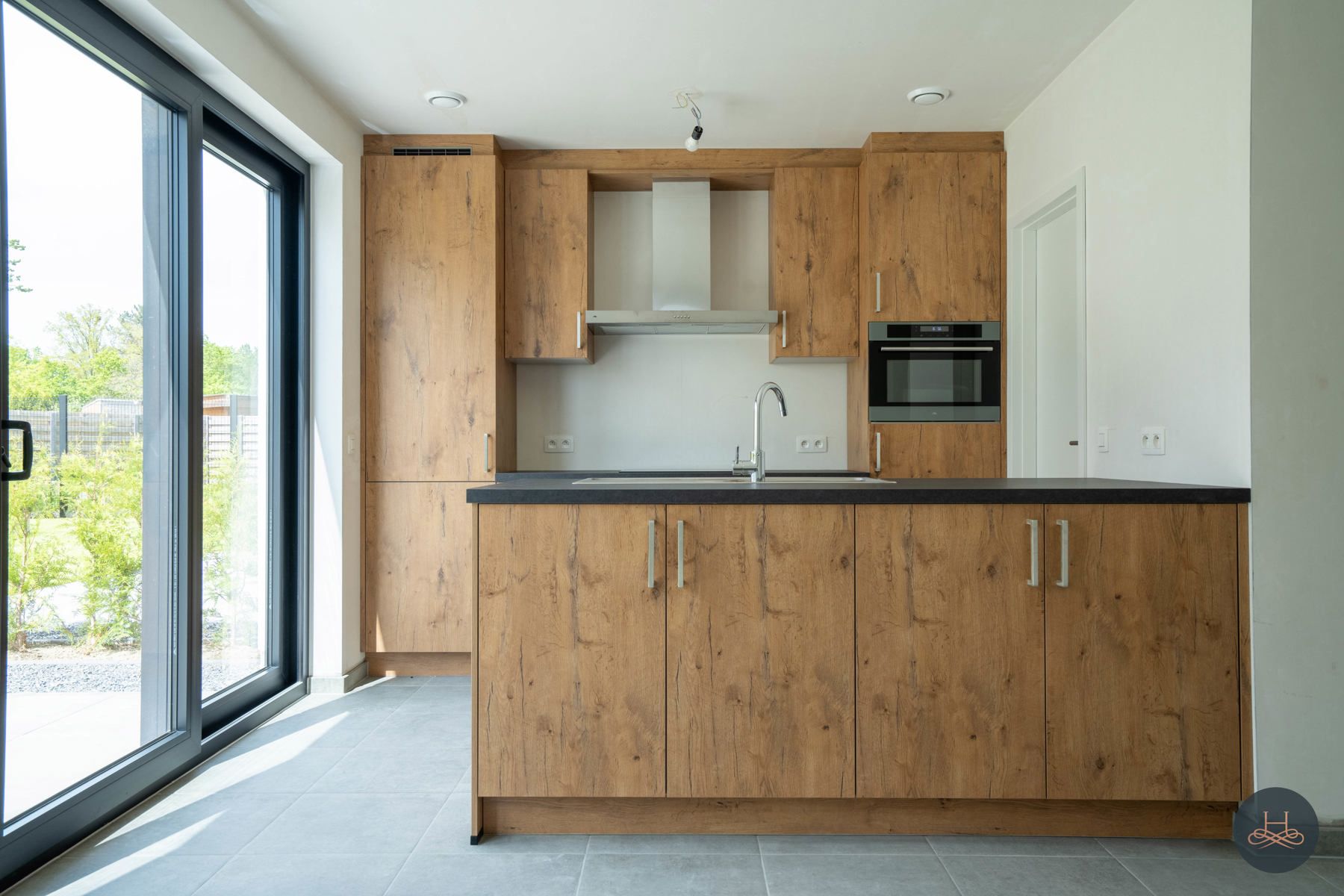 Gesloten BEN - woning met luxueuze afwerking op toplocatie foto 6