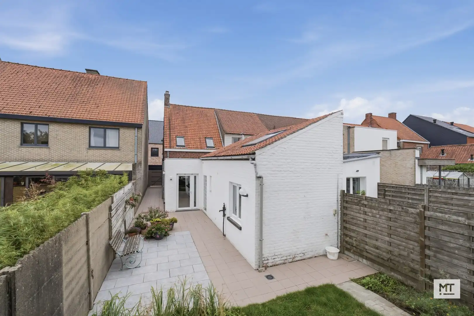 Verder af te werken woning met 3 slaapkamers, tuin, uitweg en dubbele garage in Oostnieuwkerke foto 25