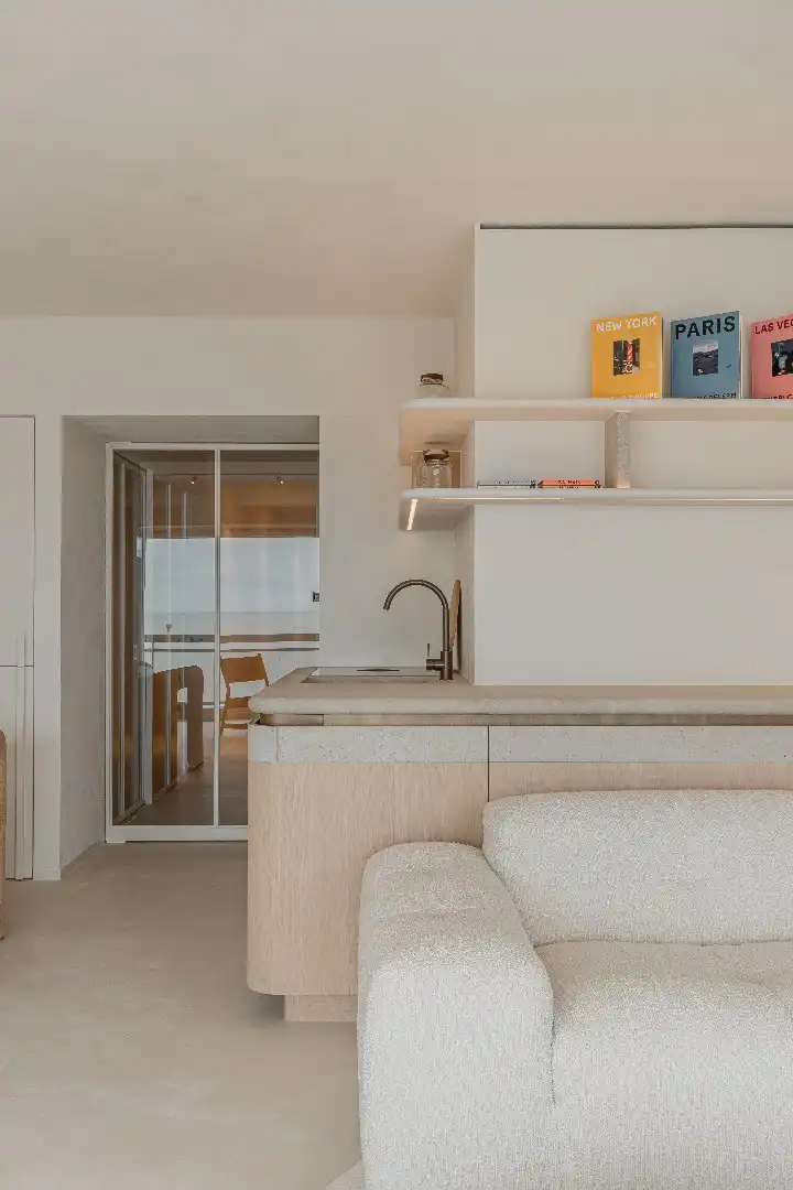 Uitzonderlijk gerenoveerd appartement met schitterende gevelbreedte op de Zeedijk in Knokke foto 7