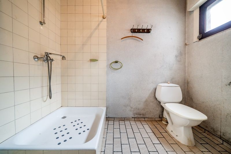 Centrum Izegem : Te renoveren woning in centrum Izegem foto 11