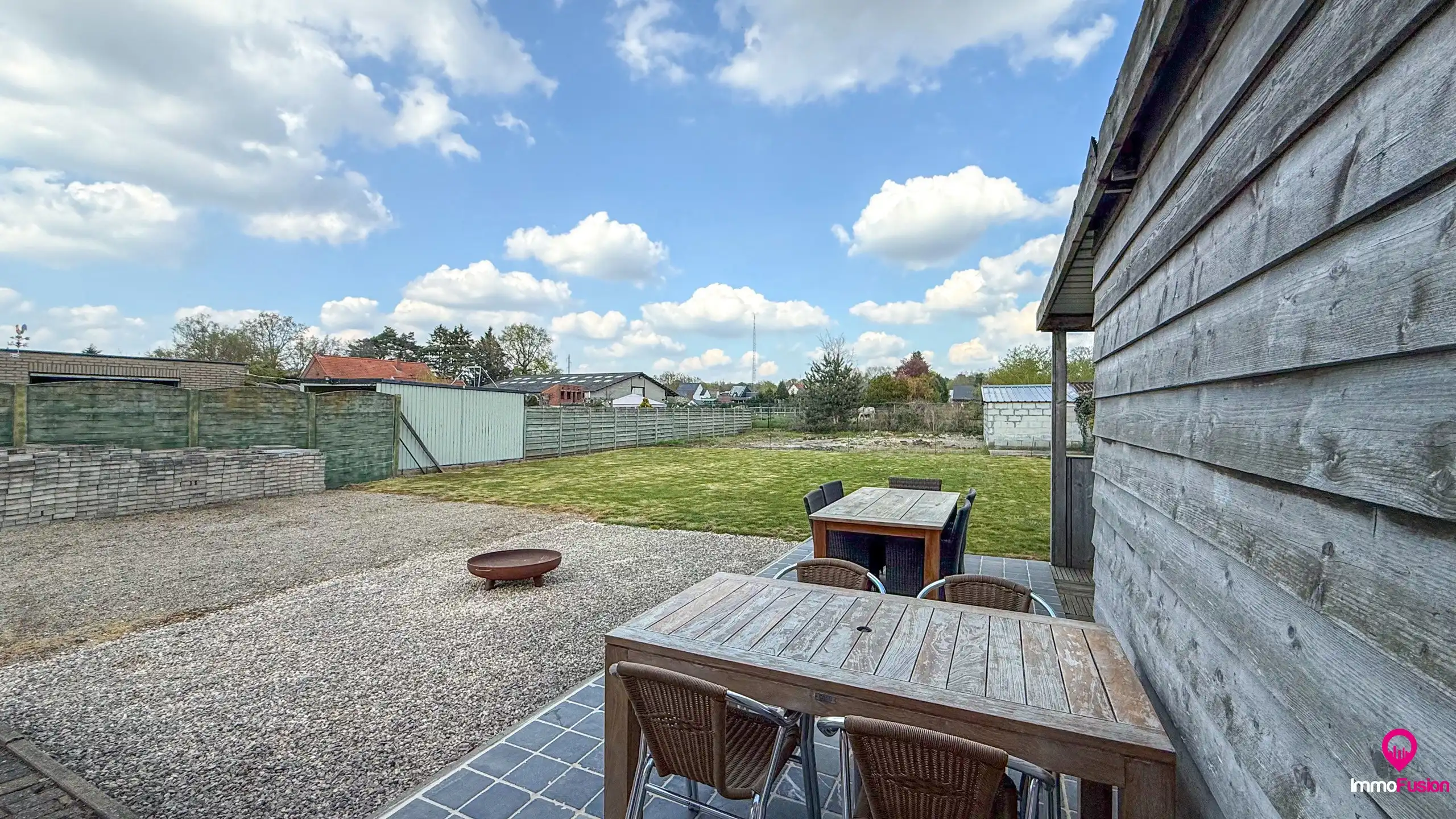 Charmante woning met 5 slaapkamers op een ruim perceel foto 52